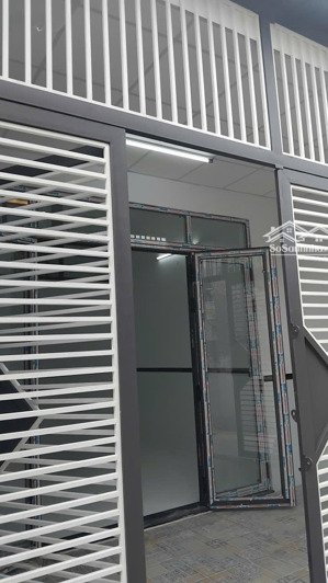 3,7 tỷ nhà 100m ra mặt tiền nguyễn ảnh thủ, dt 5x15m