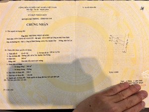 đất hướng nam đẹp có giếng cần bán