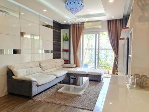 em ánh tổng hợp quỹ căn thuê 3 phòng ngủ full đồ, vào ở ngay chung cư golden palace