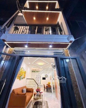 giá tốt nhất nhà nguyễn chí thanh-q5-p12,gần bv phạm ngọc thạch.giá 3tỷ900tr/79m2,cho thuê 22 triệu