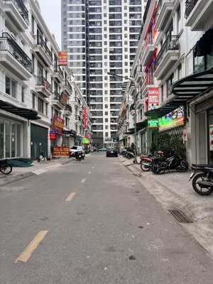shophouse sông hồng cực đẹp giá tốt nhỉnh 19 tỷ tại 31ha trâu quỳ, gia lâm