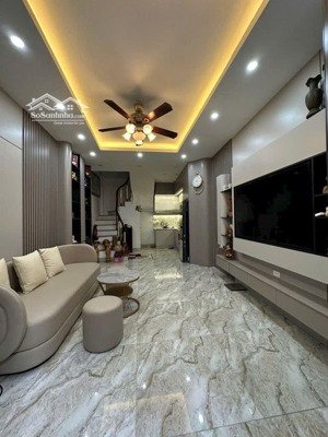 người quen gửi bán nhà đẹp đón tết phố tam trinh - ngõ nông -gần ô tô tránh - nhà xây kiên cố