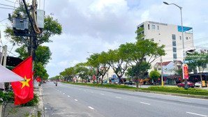 bán nhà mặt tiền lê văn hiến trục chính vừa ở vừa kinh doanh giá chỉ 75 triệu/m2