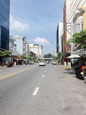 bán nhà 4 tầng hêm xe hơi thông,đồng nai,q10.diện tích 51m,giá 12,7 tỷ