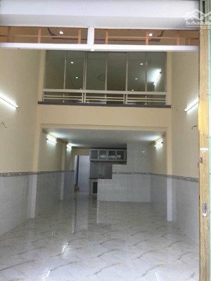 5tỷ850- 40m2-2pn- nhà cấp 4- nội khu bình phú- xe hơi tới nhà