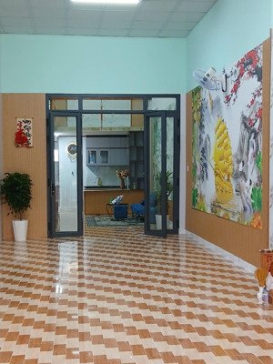 bán nhà mặt tiền kinh doanh, gần trường cấp 2 tân bình, dĩ an