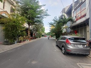 tin thật 42.9 tỷ đường 15m lê văn miến-xuân thủy thảo điền 8m x 22m, cn ~180m2 1 trệt. quận 2