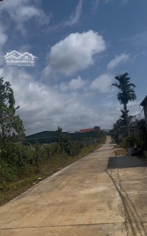 cần bán lô đất 2 mặt tiền thị trấn eaknốp 7m x 55m