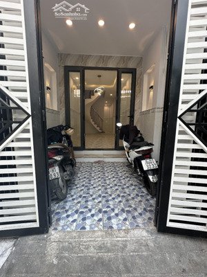 nhà mới nở hậu - sân rộng để xe chỉ nhỉnh 4 tỷ lưu hữu phước q8