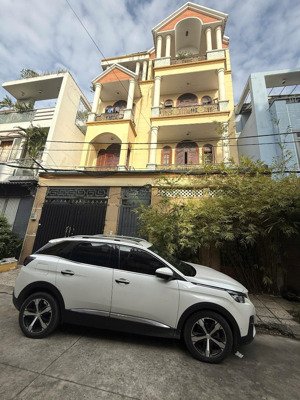 biệt thự 4 tầng, dt 150m2 ngang 10m, hẻm xe tải thông ngay lotte mart nguyễn văn lượng chỉ 19tỷx tl