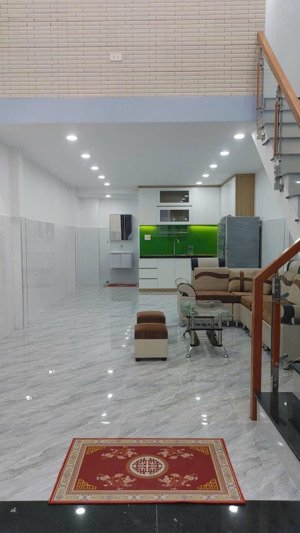 nhỉnh 5 tỷ - nhà đẹp 48m2 full nội thất - sát ngà ga t3 - khu vực hiếm nhà bán.