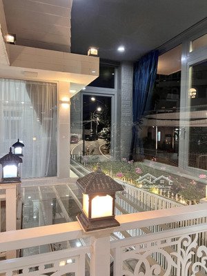 chính chủ bán biệt thự cao cấp đà lạt 2 mặt tiền ô tô - full nội thất- view siêu đẹp- p.xuân hương