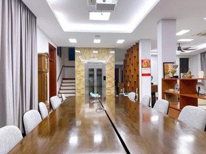 cần bán biệt thự lô góc kđt linh đàm: 68