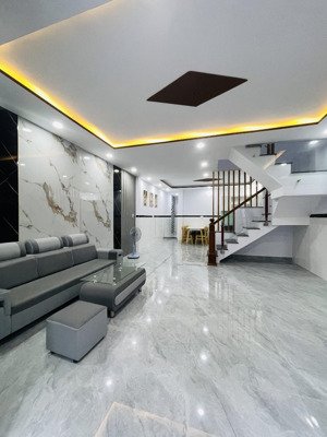 hàng hiếm hxh bưng ông thoàn, nhà mới, dt 5x20m, 4pn, gần chợ tăng nhơn phú, tặng nt đẹp