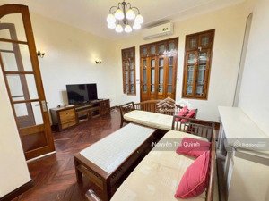 nhà phân lô phố trần quốc hoàn. đường 2 oto tránh. 60m2 x 5t. mt: 4.8m. giá 23.5 tỷ (ctl)