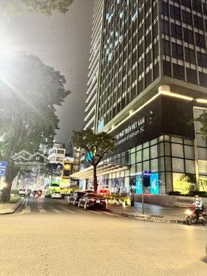 căn hộ tt-kinh doanh-dòng tiền-gần hồ gươm-nhà hát lớn-hàng h,iếm-khó tìm -view đẹp bậc nhất khu