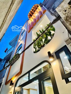 bình thạnh- hoàng hoa thám, nhà đẹp 3 tầng đúc,2pn,3wc,60m2(3,8x5),3,9x t.y, tlchủ, không lộ giới.