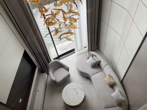 16,75 tỷ -cực phẩm thiết kế phong cách độc đáo 7 tầng, thang máy,view hồ thoáng sáng- long biên