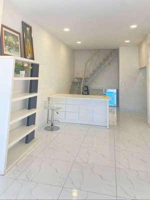 mtkd khu bàu cát đường 16m, 35m2*3tầng sẵn nguồn thu cao (283)
zá 6.85t liên hệ xem ngay.