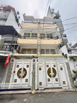 bán gấp chdv 10p đường đặng văn ngữ ,p13,phú nhuận (6mx15m) 3 tầng đẹp, giá : 17,5 tỷ tl