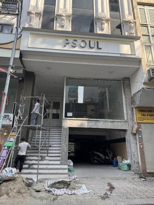 cho thuê nhà cầu diễn vị trí đẹp, giá tốt diện tích: 130m x 6 tầng mặt tiền: 6m giá 40tr