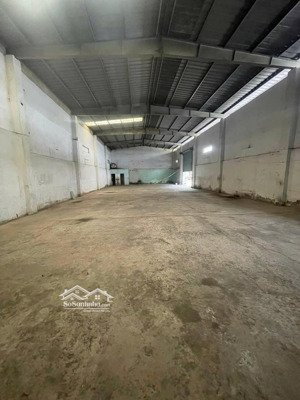 cho thuê kho xưởng đg tiền lân 14 bà điểm kế bên kcn vĩnh lộc dt : 500m2 giá 40tr đường xe cont40f