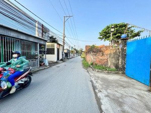 chủ gửi lô đất (dt: 60m2) sổ riêng thổ cư 100% đường oto gần công an p. tân vạn. giá chỉ 1,850 tỷ