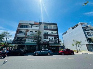 bán lô đất mặt tiền số 4 ( thích quảng đức).