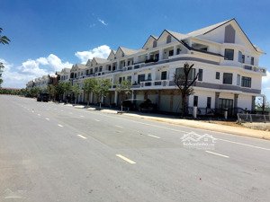 lô 100m2 long hưng duy nhất giá 2.5 tỉ. lh 24/7: 