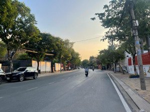 khuôn đất xây building nguyễn văn hưởng, thảo điền, q2. dt: 7.5 x 30m (207m2). xd: hầm + 6t. 46 tỷ