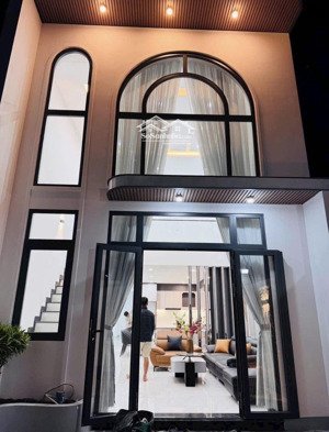 chú sáu bán nhà đường 3 tháng 2 phường 12 quận 10 giá 2 tỷ 650tr/58m2. hẻm 4m