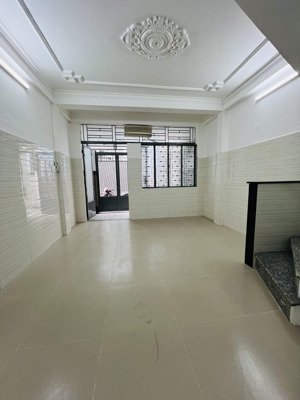 ngay khu phố ẩm thực phan xích long - 2 tầng btct - ngang 4.1 x 11 ( 46m2 ) - chỉ 7.1 t. ỷ