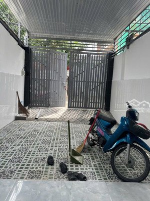 bán nhanh nhà 2 tầng p.hiệp bình phước cách quốc lộ 13 chỉ 70m, đường ôtô tránh nhau 101m2 giá tốt