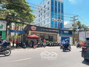 bán nhà mt gần ngay phan đăng lưu- hoàng hoa thám -vị trí đẹp - 7 x10 - 3 tầng -hđt 35tr/th -27.9 t