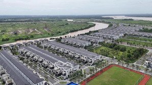 chủ bán gấp căn nhà phố tuyệt chủng 8x20-7,7tỷ bước chân là công viên và sông vị trí độc bản