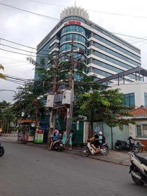 nhà hẻm xe hơi 5m nguyễn văn dung p6 gò vấp, 3 lầu diện tích 4x17m.ngay đh công nghiệp và hutech.