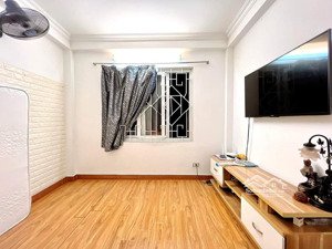 chính chủ cho thuê nguyên căn mới phố hoàng hoa thám, 4 tầng x 18m2, full nội thất
