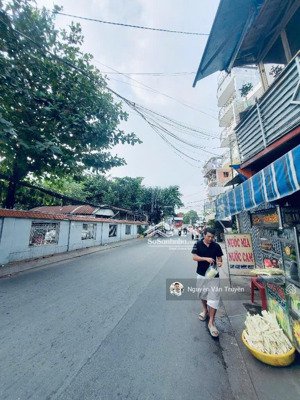 (hiếm) mtkd ngang 4m - ngay bến xe miền đông - đường xe hơi tránh - thích hợp xây mới - nhỉnh 8 tỷ.