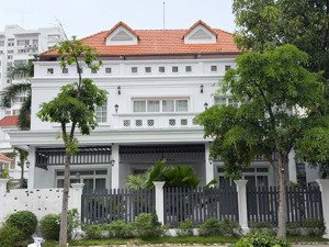 biệt thự đơn lập 2 mặt tiền đẳng cấp nam thông 2, phú mỹ hưng. 