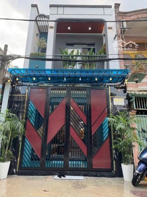 gấp bán giảm hơn 600 mới đẹp giáp aeon tp56m trệt +lầu hxh 6m full nội thất nhỉnh 5,65t