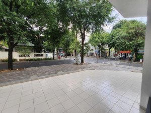 chính chủ thiện chí cho thuê tòa văn phòng nằm tại vị trí đắc địa trên đường nguyễn văn thủ