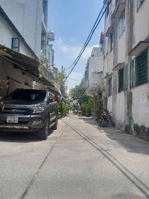 bán nhà lô góc. minh phụng. p10. q11. giá 8.5 tỷ