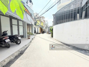 (bán nhanh) - phan văn trị - bùi đình tuý - hẻm xe oto tránh cách 30m - (4.2x14) - chỉ 7.99 tỷ.