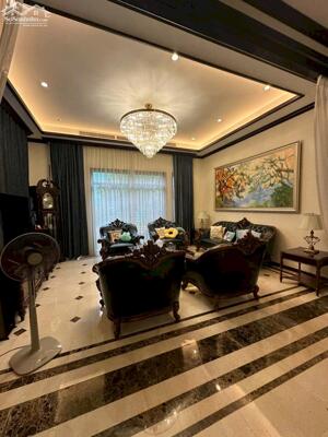 Nhà em bán lại Liền kề 628A Hoàng Hoa Thám 85m2x4 tầng thang máy giá 39 tỷ.LH 0888486262.