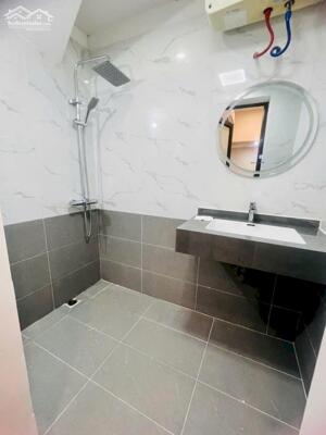 Bán căn hộ tập thể xuân thủy 85m2, 2 ngủ, 2 wc, siêu thoáng, ban công 15m, ảnh thực tế