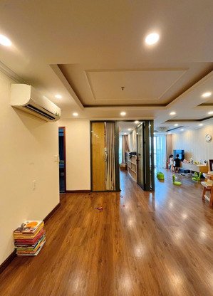 cho thuê căn hộ scenic valley, 32 triệu, 118m2, 3pn, 2wc, đẹp, nhiều tiện ích