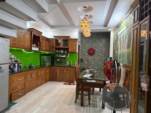 bán nhà gần ngay mặt tiền, 4x14, đúc 5 tầng, hẻm nhựa 8m, giá 8,9 tỷ