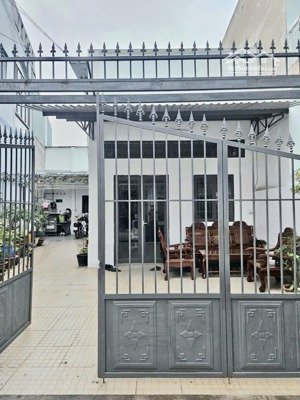 bán 134m2 đất thổ cư lê văn việt, ngang 6m, xây chdv 5 tầng, giá 8,9 tỷ.