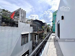 bình thạnh khuvip đinh tiên hoàng - qua cầu bông là quận 1 hđ ~35tr/th