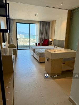 bán căn lia 14-09: 34m2 view biển & view hồ, xuống xe bus từ sân bay lên nhà mấy bước chân